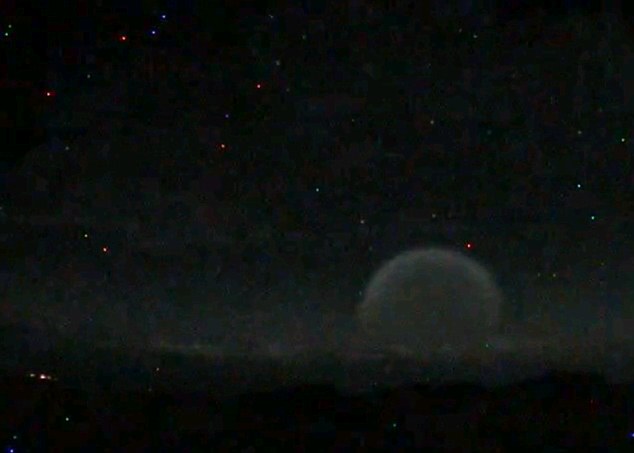 Growing and moving: This frame shows the burst as it begins in the corner of the horizon seen north-east from Mauna Kea